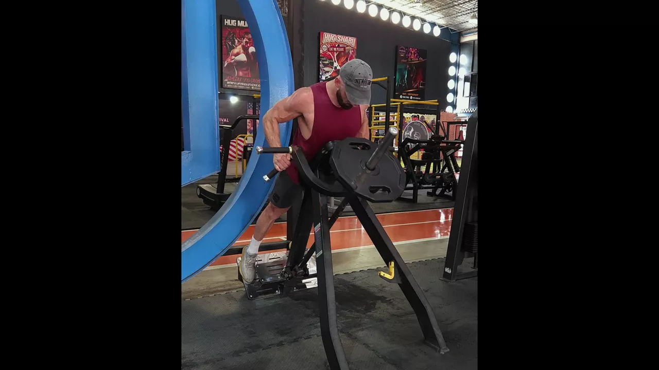 Chest Supported T Bar Row Close Grip exercise