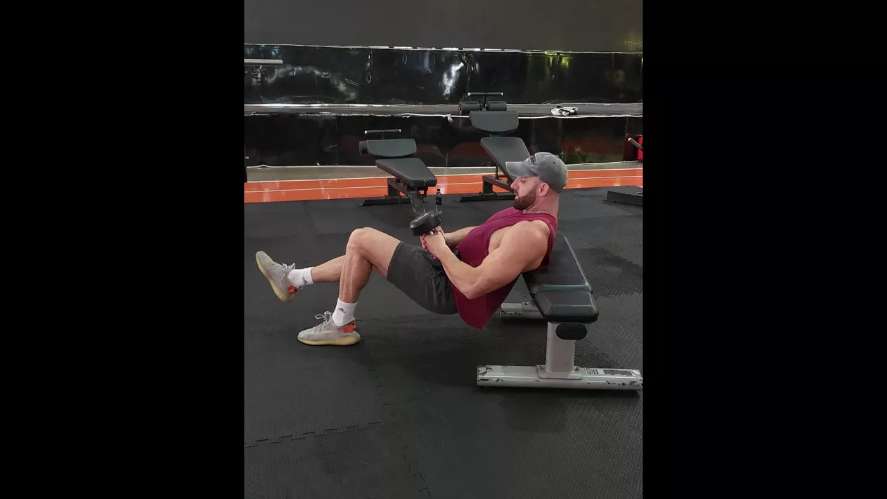 Dumbbell Hip Thrust Single Leg exercise