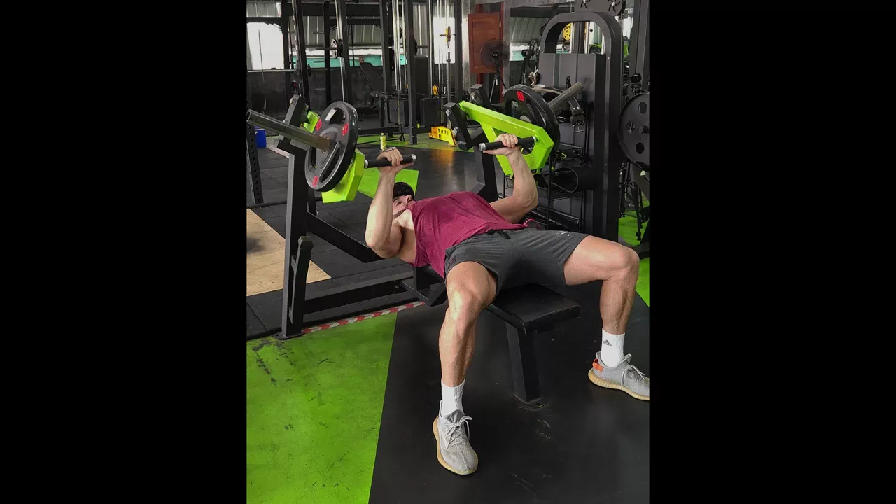 Leverage Chest Press exercise