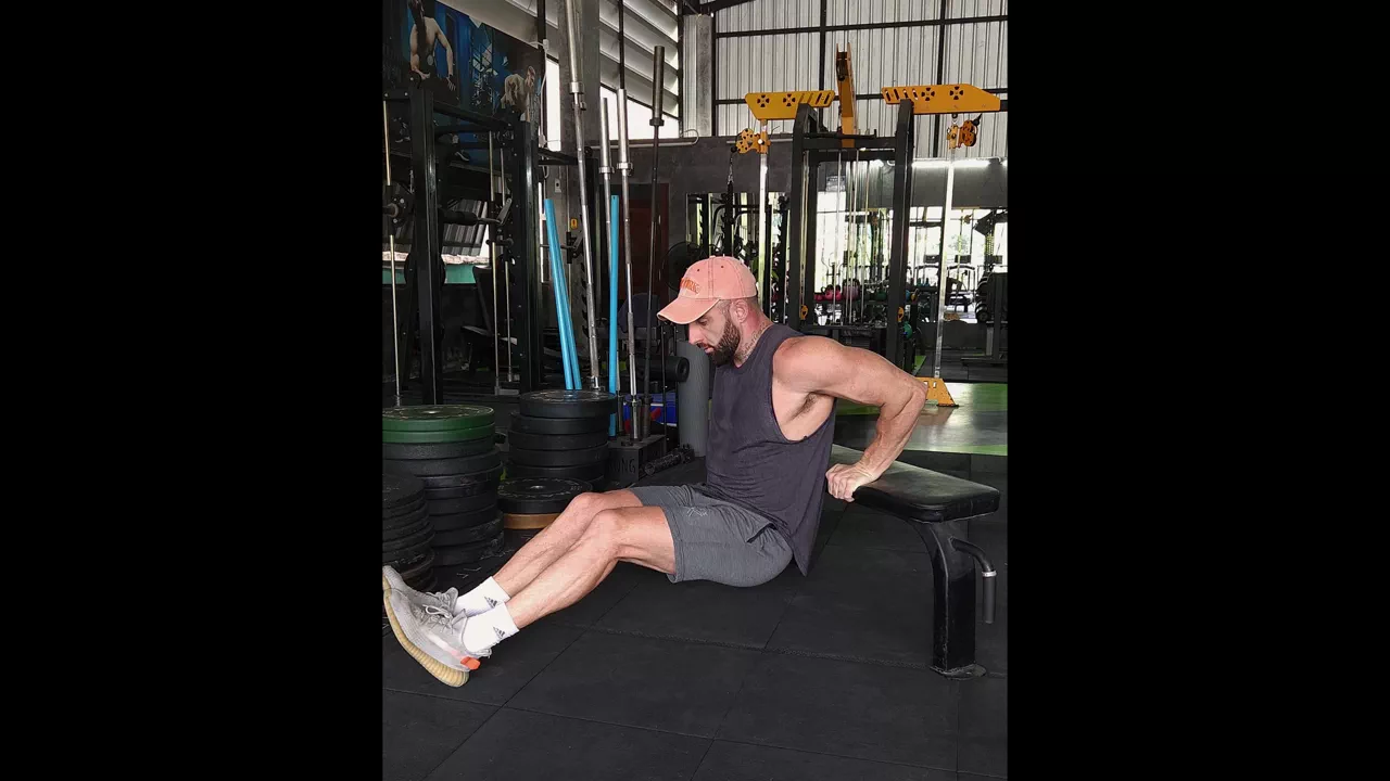 Bench Triceps Dip exercise